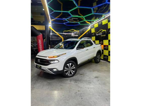 FIAT TORO 2.0 16V TURBO DIESEL VOLCANO 4WD AT9 FIAT TORO 2.0 16V TURBO DIESEL VOLCANO 4WD AT9
